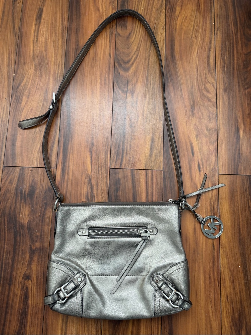 Authentic Michael Kors Fallon Metallic Silver Leather Vintage Crossbody Bag Y2K